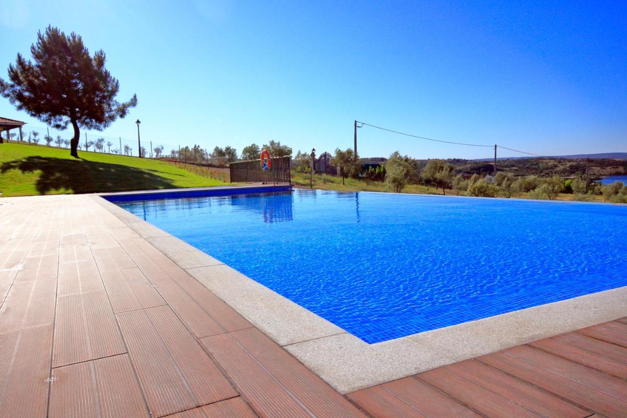 Monte Bela Vista Apartment Macedo de Cavaleiros Exterior photo
